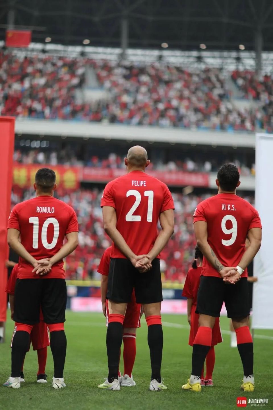 开云中国-莱万多夫斯基迎来十五赛季出色发挥，日本队观众热烈欢呼！-开云中国