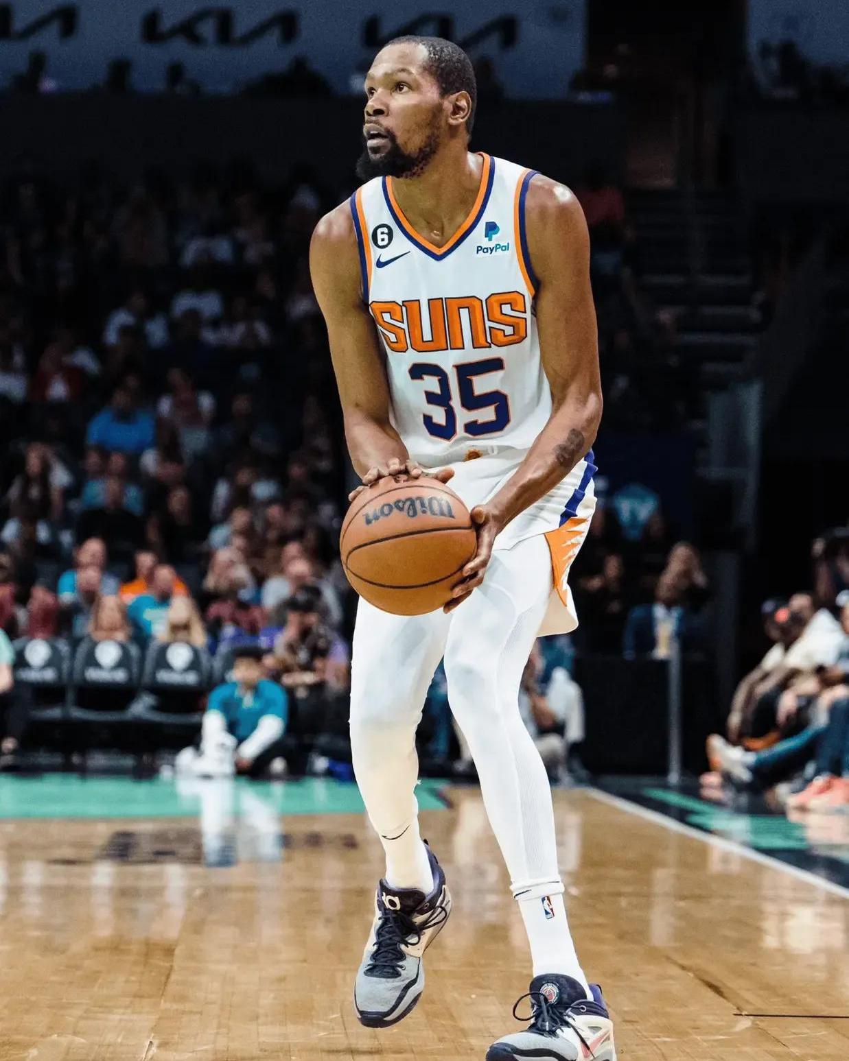 开云体育-杜兰特连续十二场比赛得分超过刷新纪录，掘金不断突破！赢得满堂喝彩-开云体育