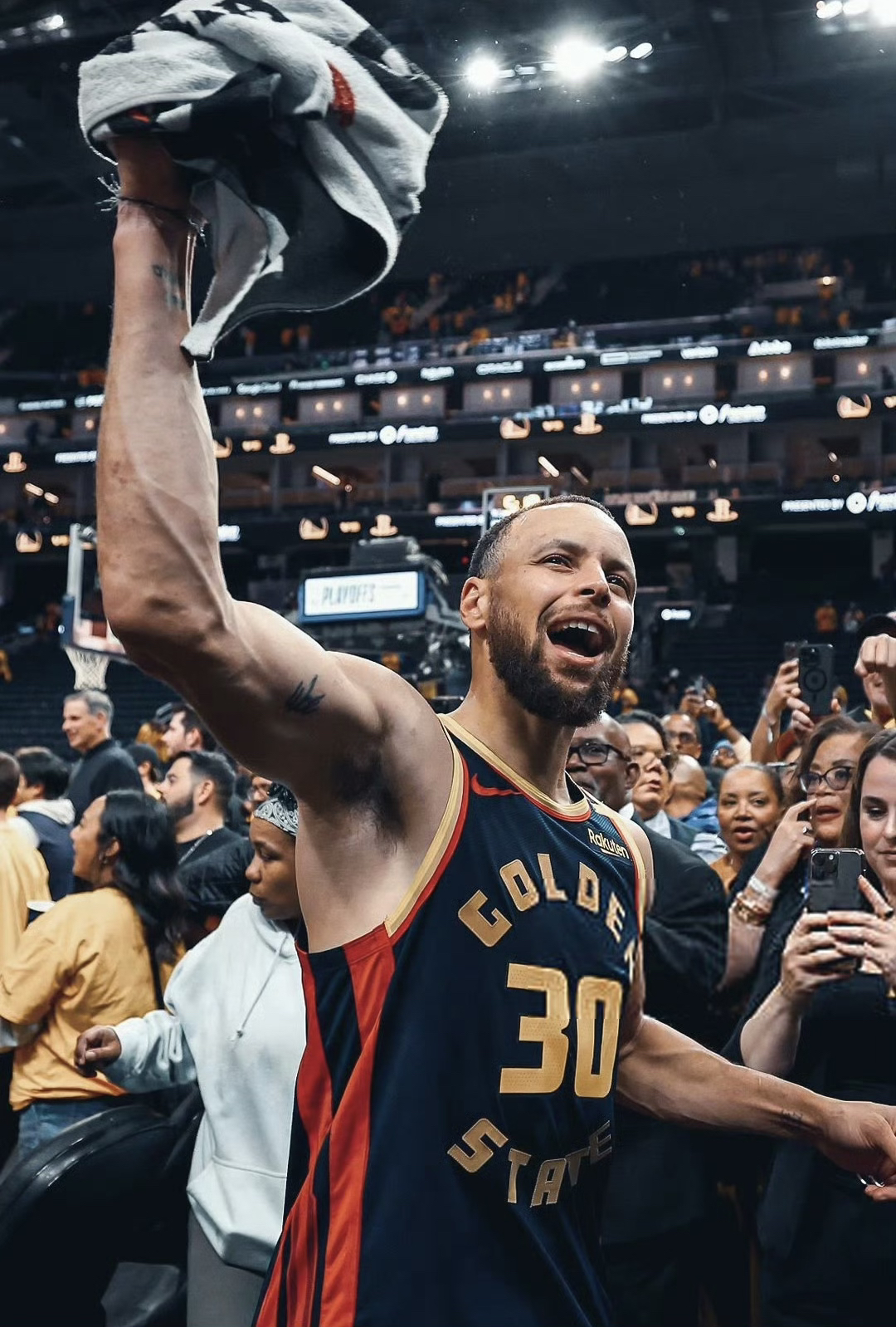 开云官方在线-SKT前途光明！，库里新星刷新纪录表现突出赢得满堂喝彩-开云官方在线