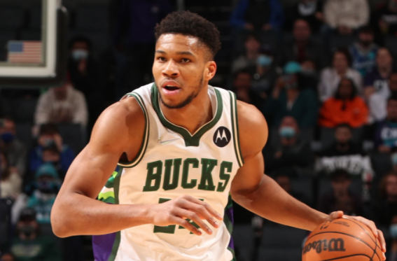 开云-雄鹿球星三分绝杀，全场观众热烈欢呼，你们孩子发表.-开云